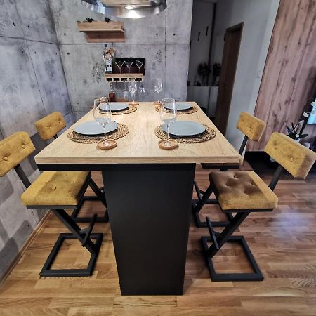 Centar Luxe Apartment Skopje Exteriör bild