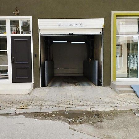 Centar Luxe Apartment Skopje Exteriör bild